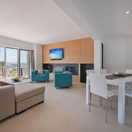 Apartment Maina 1919